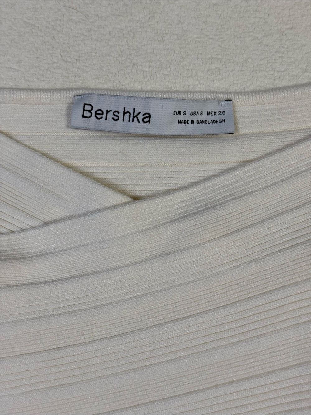Bershka Cream Off-Shoulder Wrap Crop Top - Picture 6 of 7